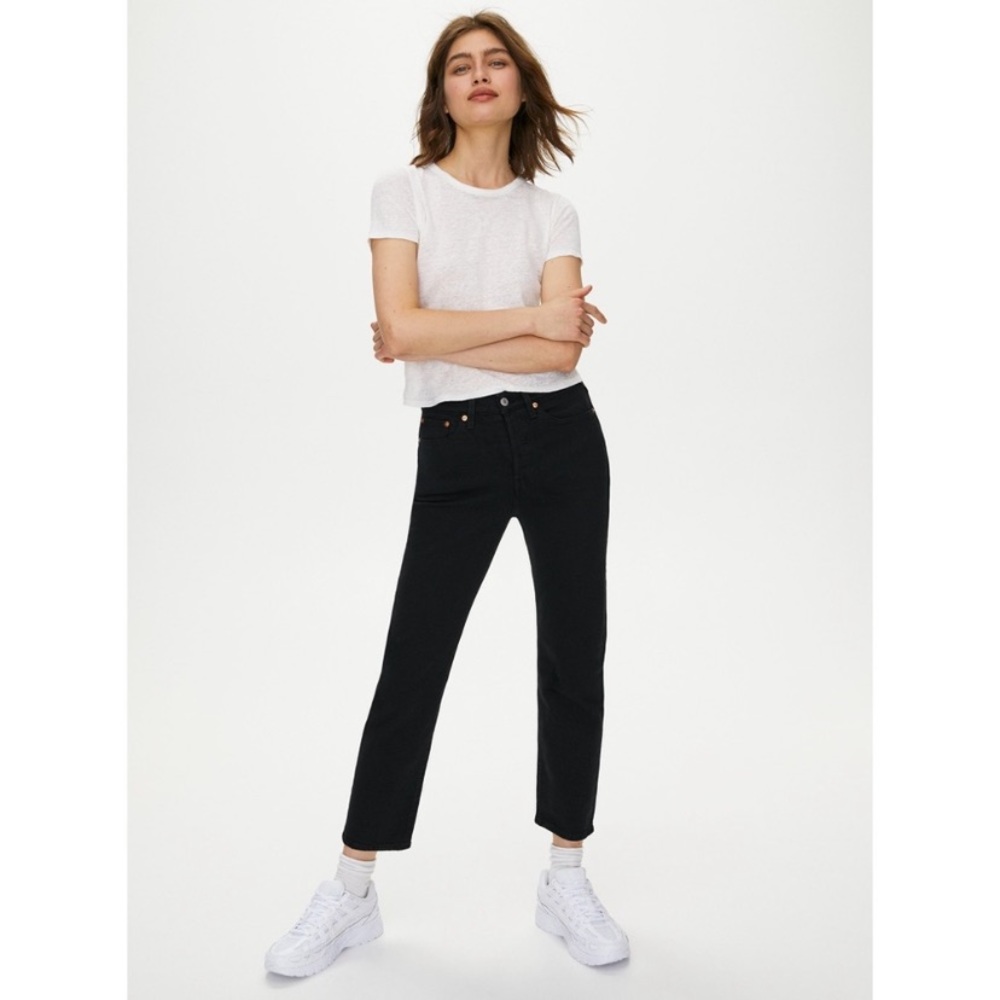 Levi’s wedgie fit straight jeans in black heart